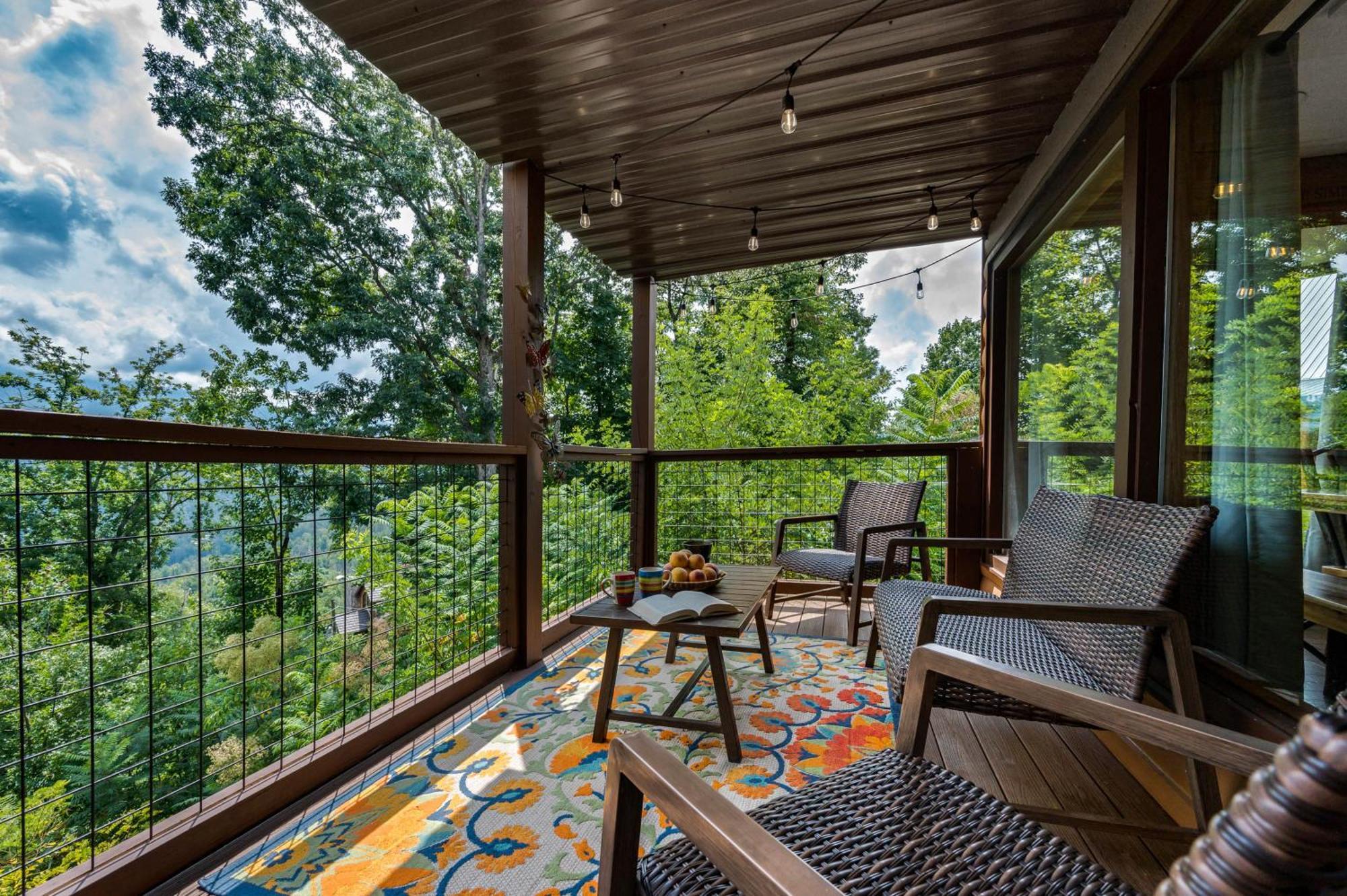 Twinflower Summit - Incredible Views, Pet Friendly! Gatlinburg Exterior photo